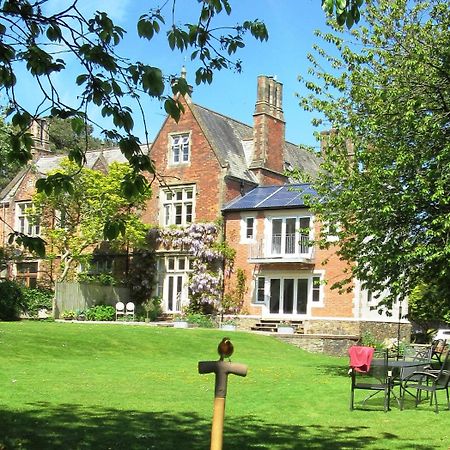 The Old Vicarage B & B 반스테이플 외부 사진