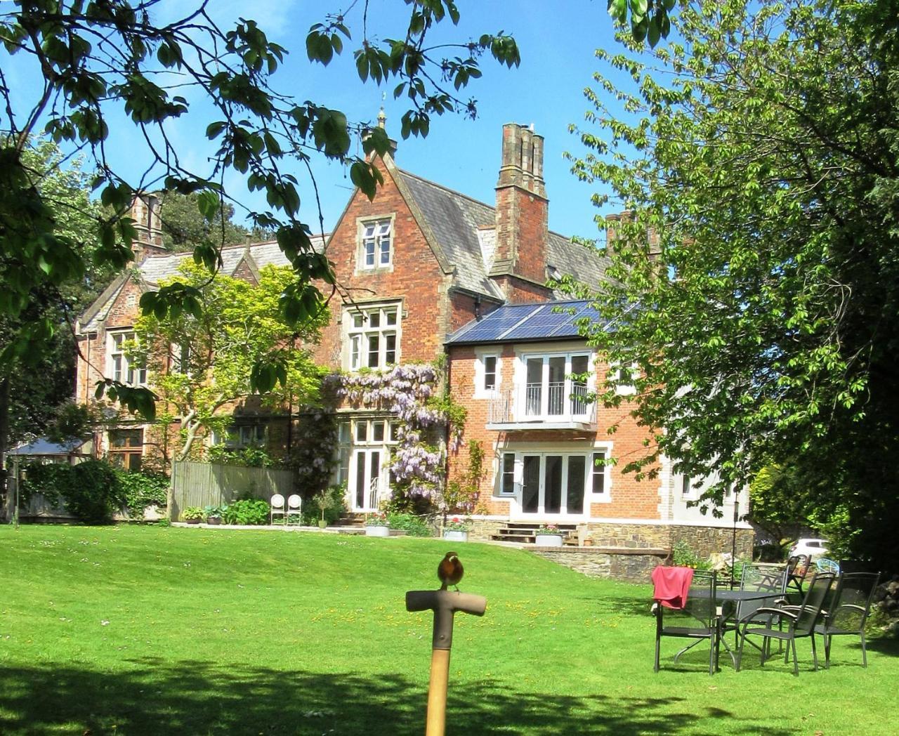 The Old Vicarage B & B 반스테이플 외부 사진